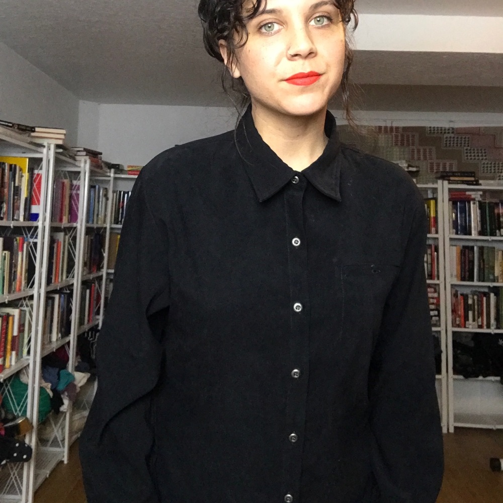 Collared Black Button-Up Top - B11 - image 7